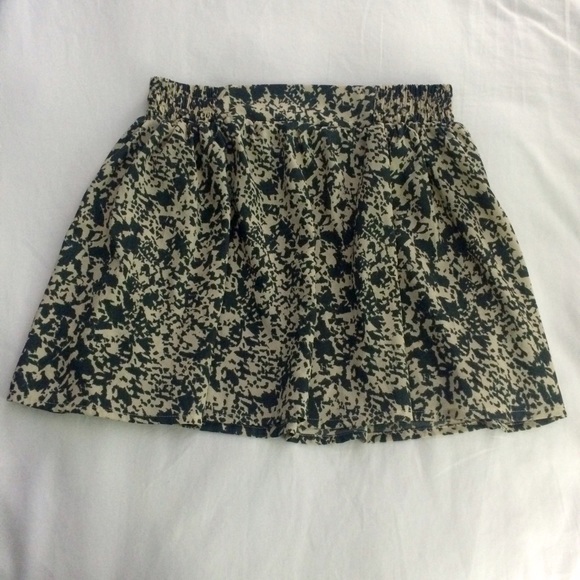 PacSun Dresses & Skirts - PacSun Patterned Skirt