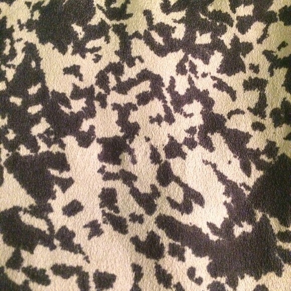 PacSun Patterned Skirt - Picture 3 of 3