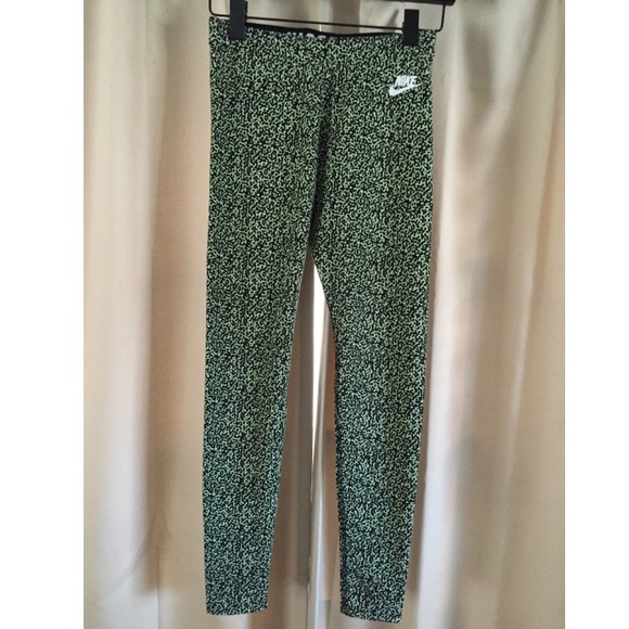 Nike leggings