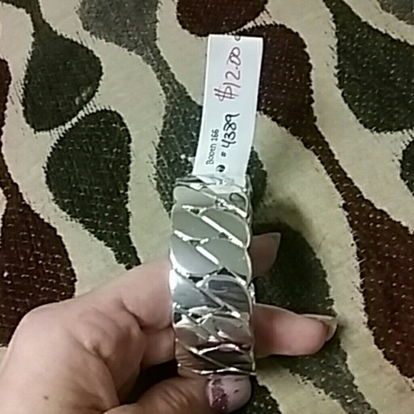 Muckle and Bee braclet. Brand New - Picture 3 of 3