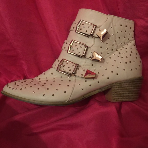 Ankle boots with a little wedge