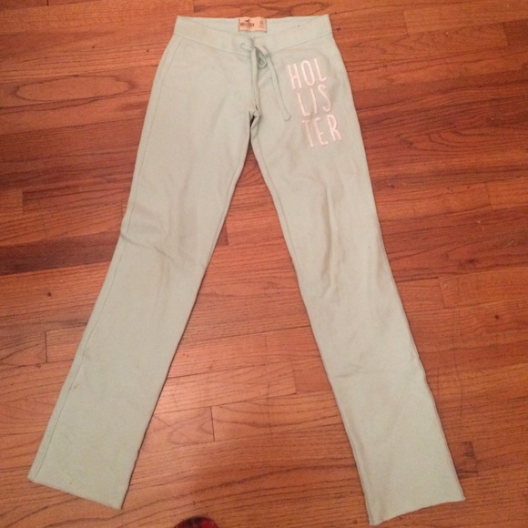 Hollister Sweatpants almost brand new!!! NO STAINS
