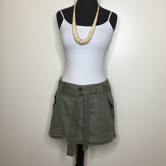 ❌SOLD❌Abercrombie & Fitch Mini Skirt. Size 4.