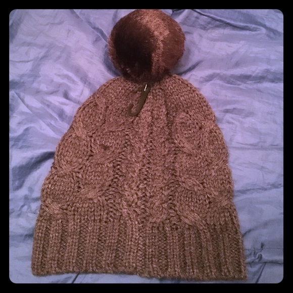 Ivanka Trump Pom beanie