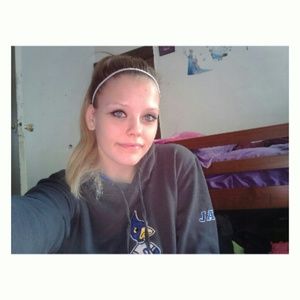 Meet your Posher, Carly