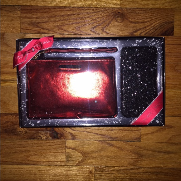 Victoria's Secret Accessories - NEW VS IPhone 6 Case + Wristlet