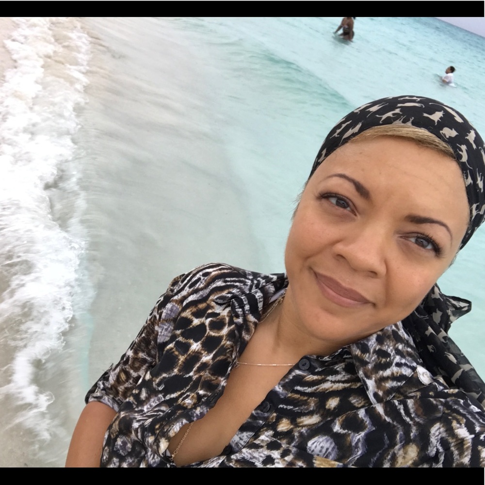 Meet your Posher, Zenita