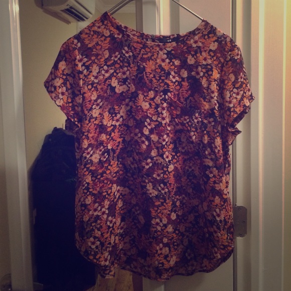 Floral print silky top