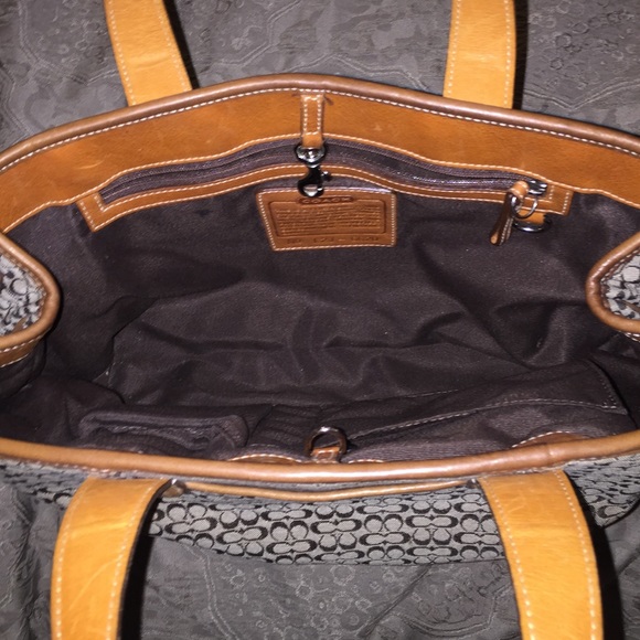 Coach purse - Picture 3 of 3