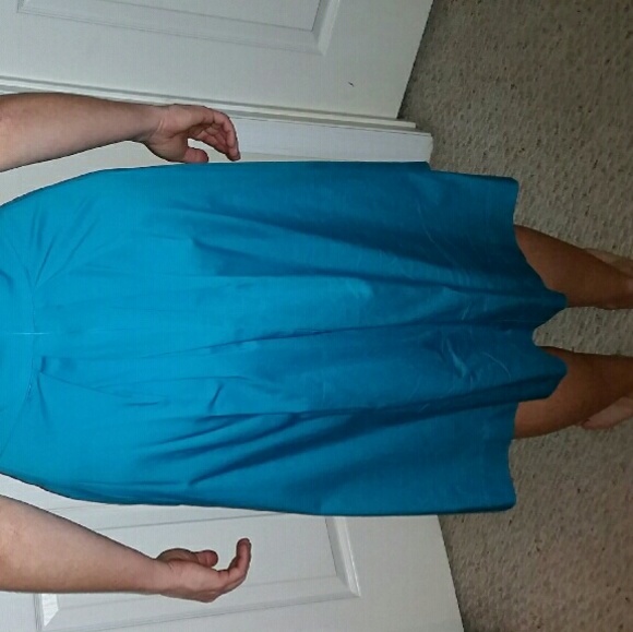 Dress - Picture 2 of 4