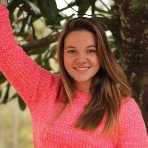 Meet your Posher, Dee