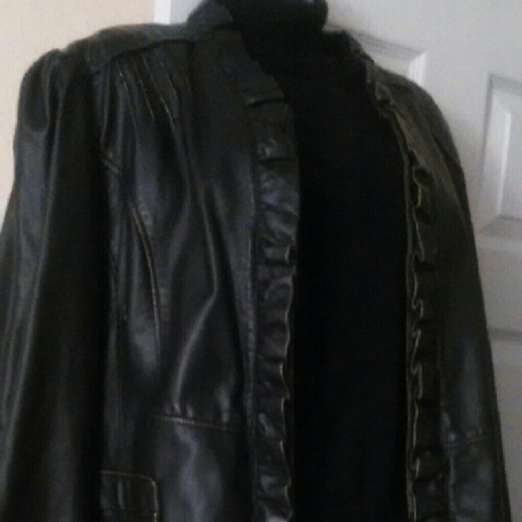 STYLISH Ruffled Trim faux leather jacket