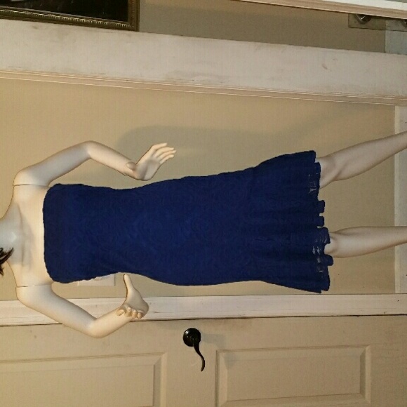 ROYAL BLUE LACE CACHE DRESS
