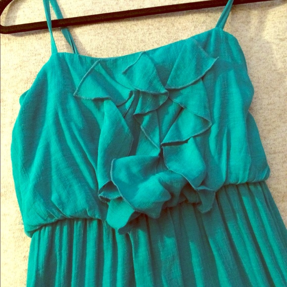 Iz Byer Dresses & Skirts - 👗 Closet Clean out Sale 👗Ruffle front maxi dress