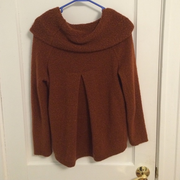 Sweater - Picture 2 of 4