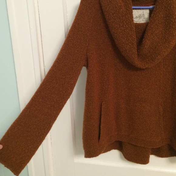 Sweater - Picture 3 of 4