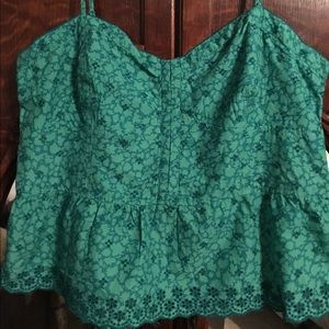 Adorable green summer top!