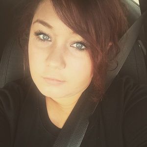 Meet your Posher, Alecia