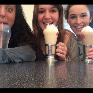 Meet your Posher, Sara