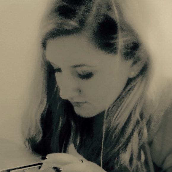 Meet your Posher, April