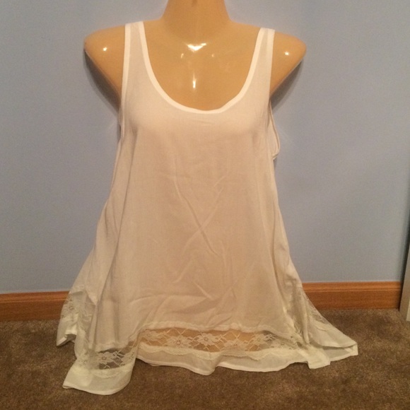 Mudd Tops - 💥DONATING TODAY💥 Shark bite tank