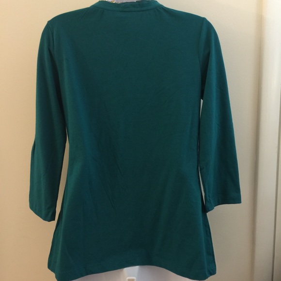NWT Laura Scott green top with lace detail. - Picture 4 of 4