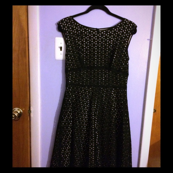 👗 Closet Clean out Sale 👗Black Loft Dress
