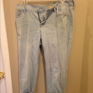 Light wash old navy boyfriend jeans