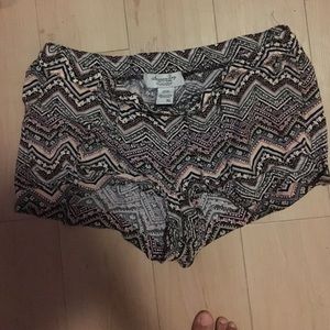 American Rag flows shorts.