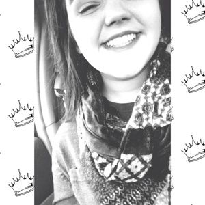 Meet your Posher, Brittney