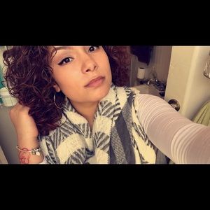 Meet your Posher, Victoria