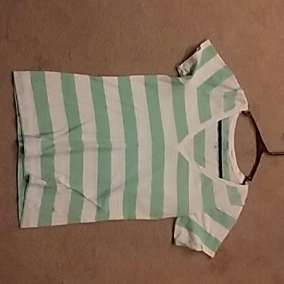 Tee shirt