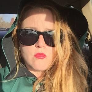 Meet your Posher, Jillian