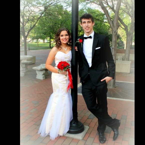 size 4 white, and champagne mermaid style dress - Picture 2 of 3