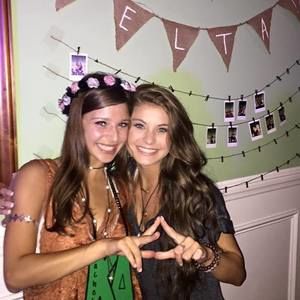 Meet your Posher, Demi