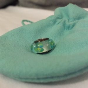 Pandora flower glass bead (retired)