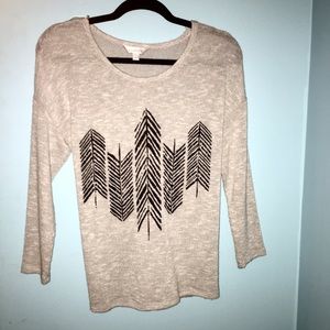 Trendy light sweater