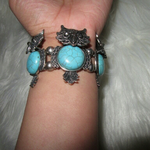 Jewelry - Picture 1 of 3