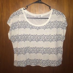 Forever 21 off white fish pattern crop top medium