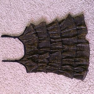 Black and gold ruffle top :)