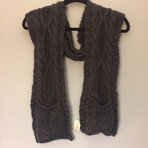 NWT Grey Cable Knit Scarf with Pockets