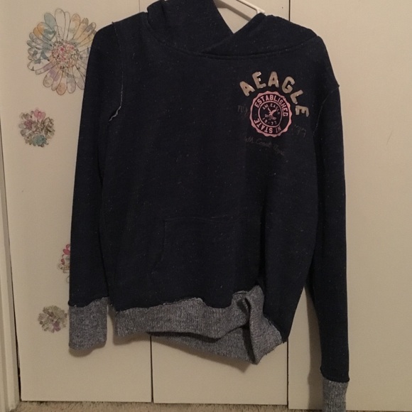 AMERICAN EAGLE SWEATER