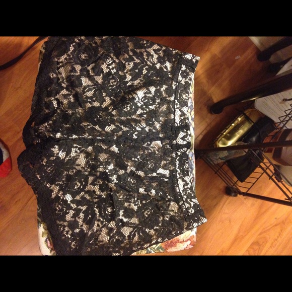 🔴 SOLD🔴 Short - Picture 2 of 2