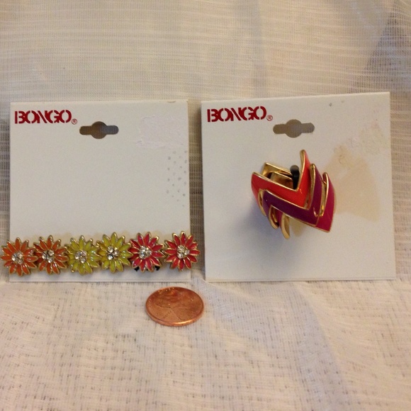 BONGO Enameled daisy Earrings, Chevron Stack Rings