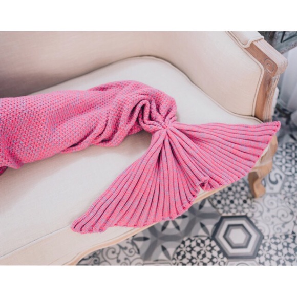 Sold out!! Mermaid tail blanket leg warmer 🐚🐠 - Picture 3 of 3