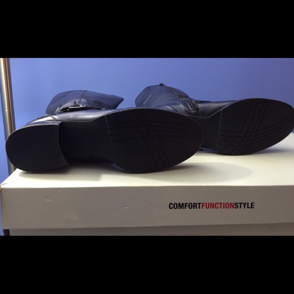 Brand New Bass Boots - Picture 4 of 4