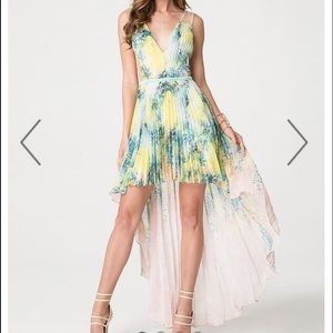 Super cute BRAND NEW bebe dress!