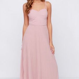 NWOT Lulu's Blush Maxi Dress