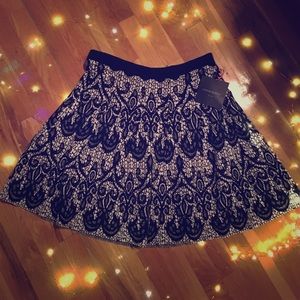NEW Printed Black & White A-Line Knit Skirt