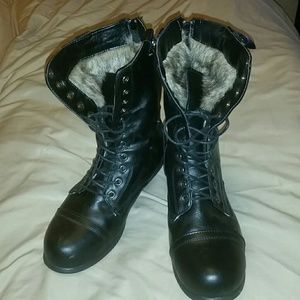 Combat Boots w/Fur